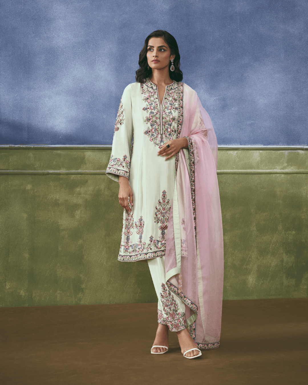 Pista Éclat Embroidered - Achin Bindlish