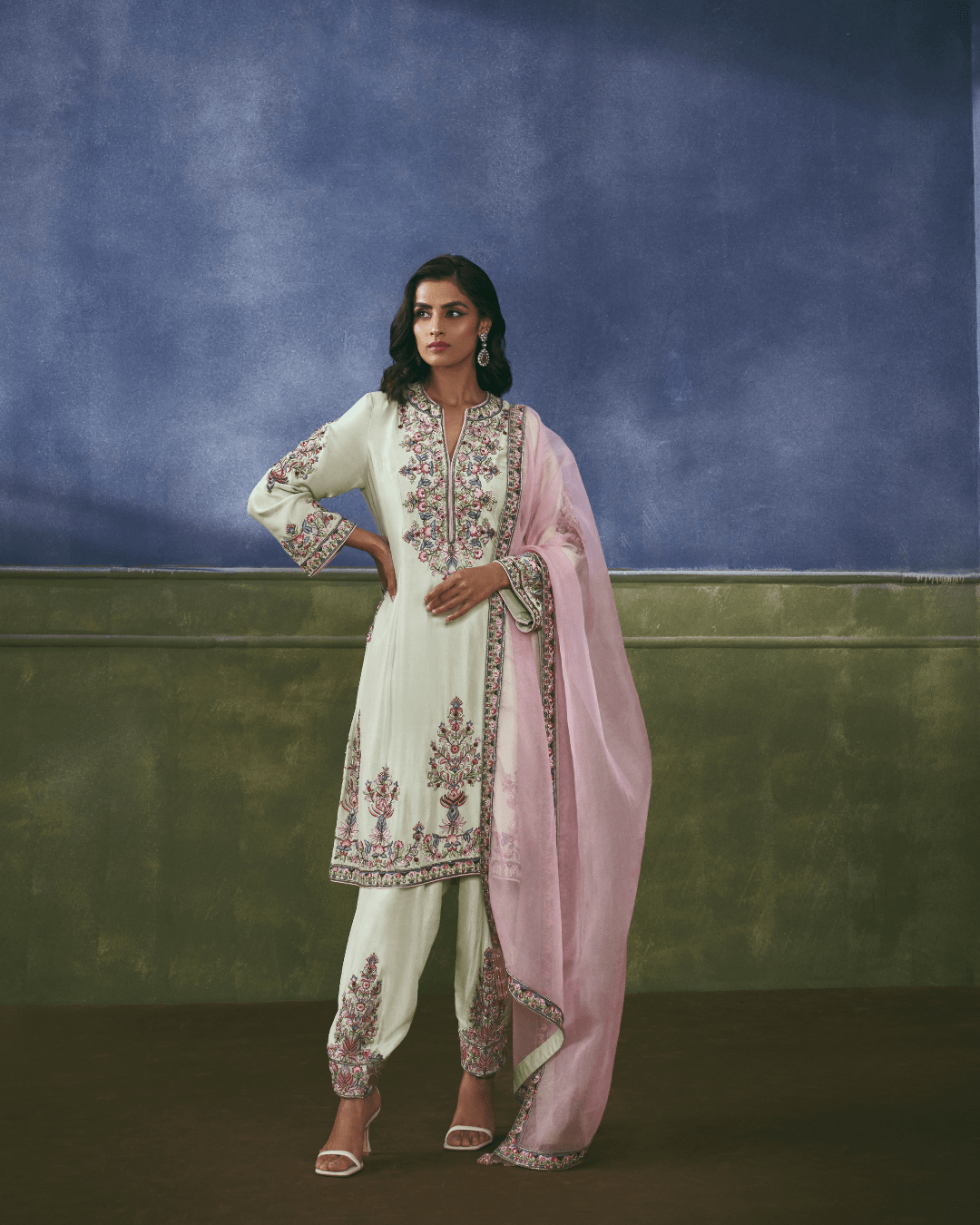 Pista Éclat Embroidered - Achin Bindlish