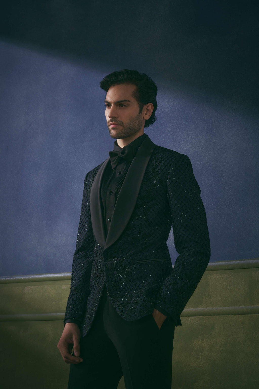 Noir Jaal Tuxedo