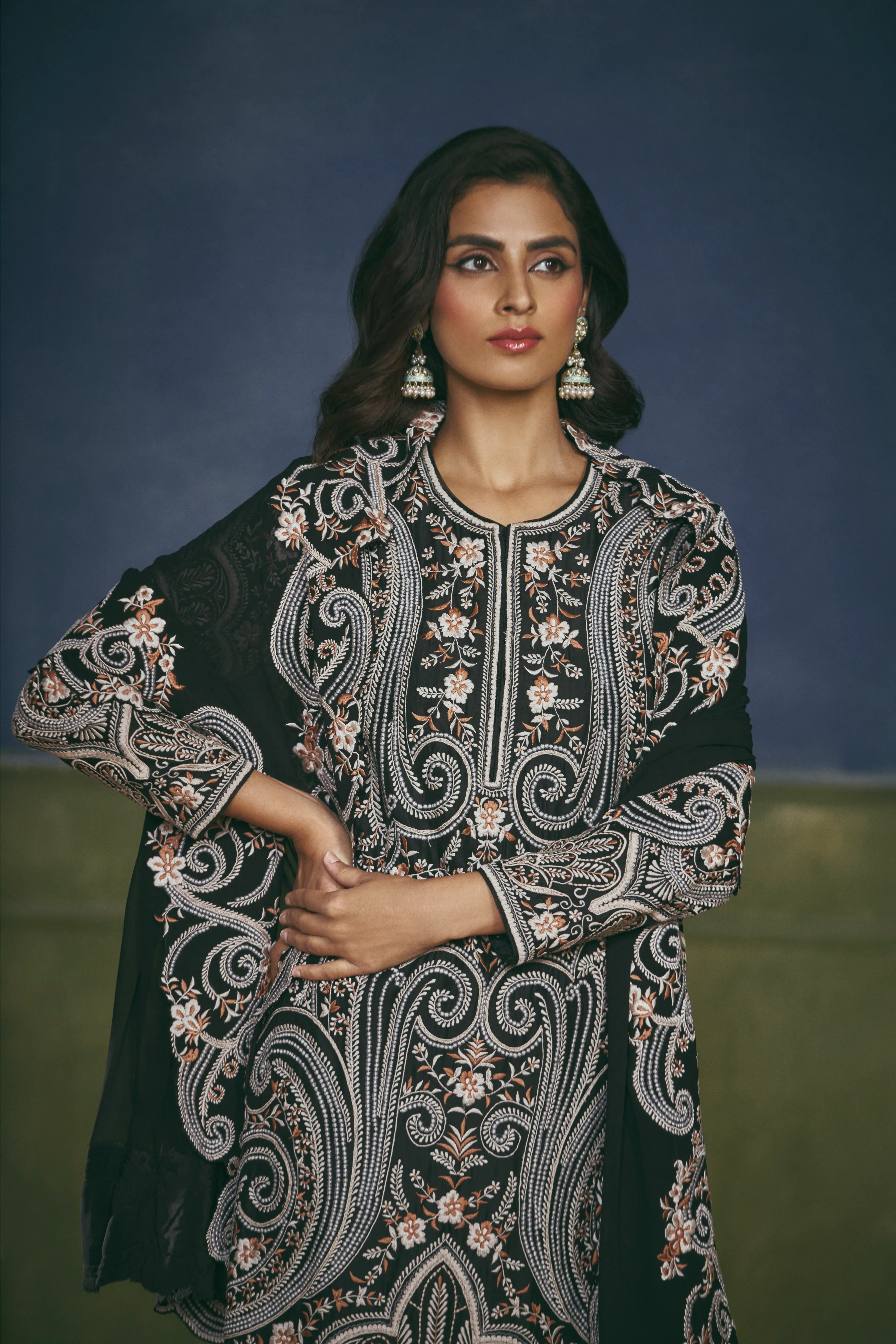 Engraved Paisley Kurta Suit