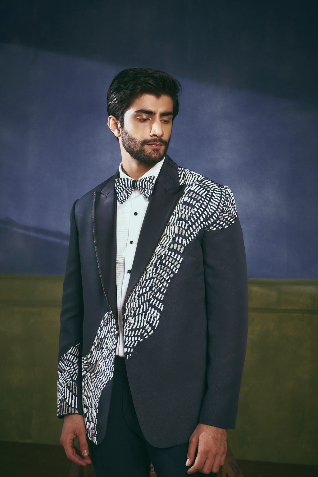 Sovereign's Glassbids Tuxedo