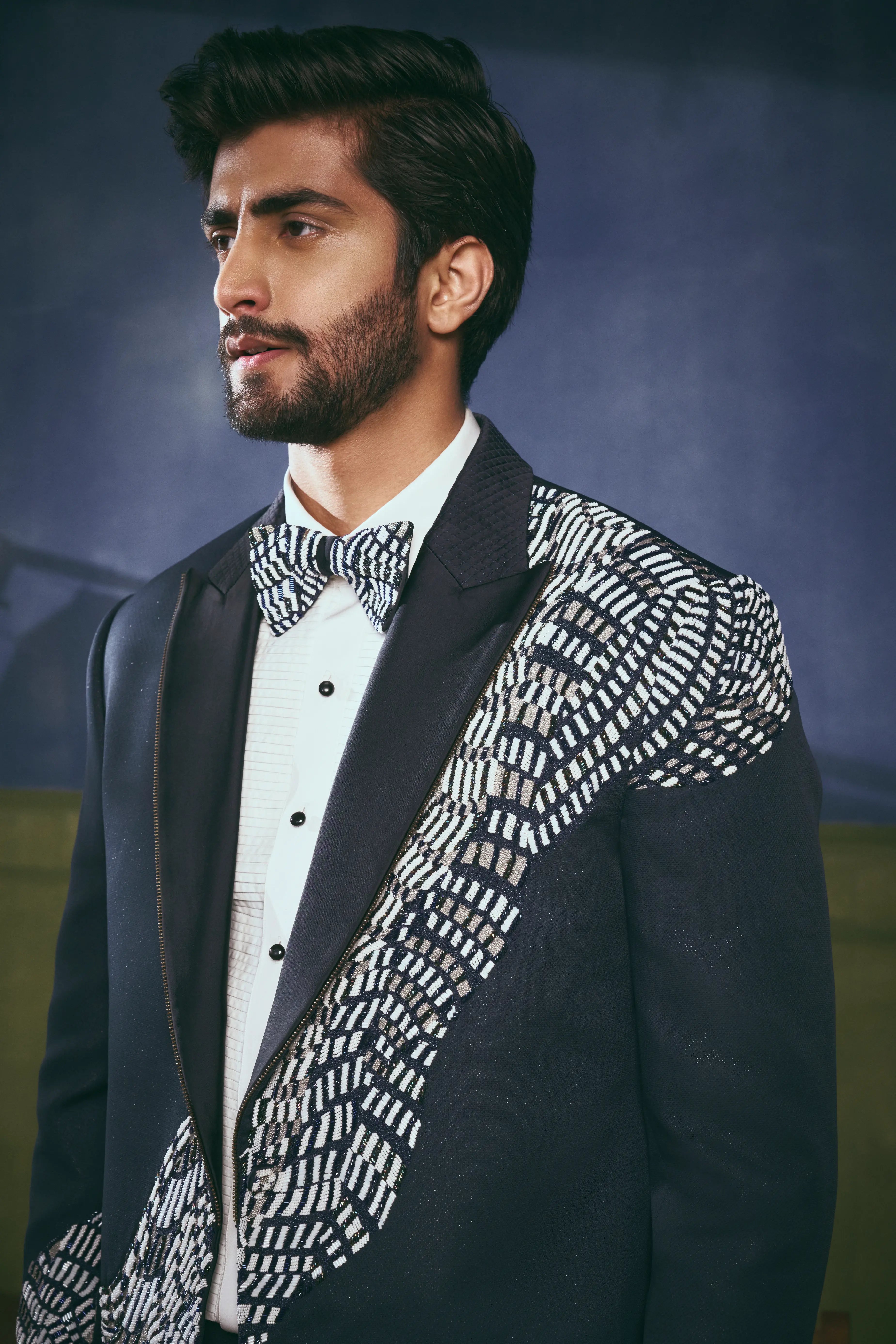 Sovereign's Glassbids Tuxedo