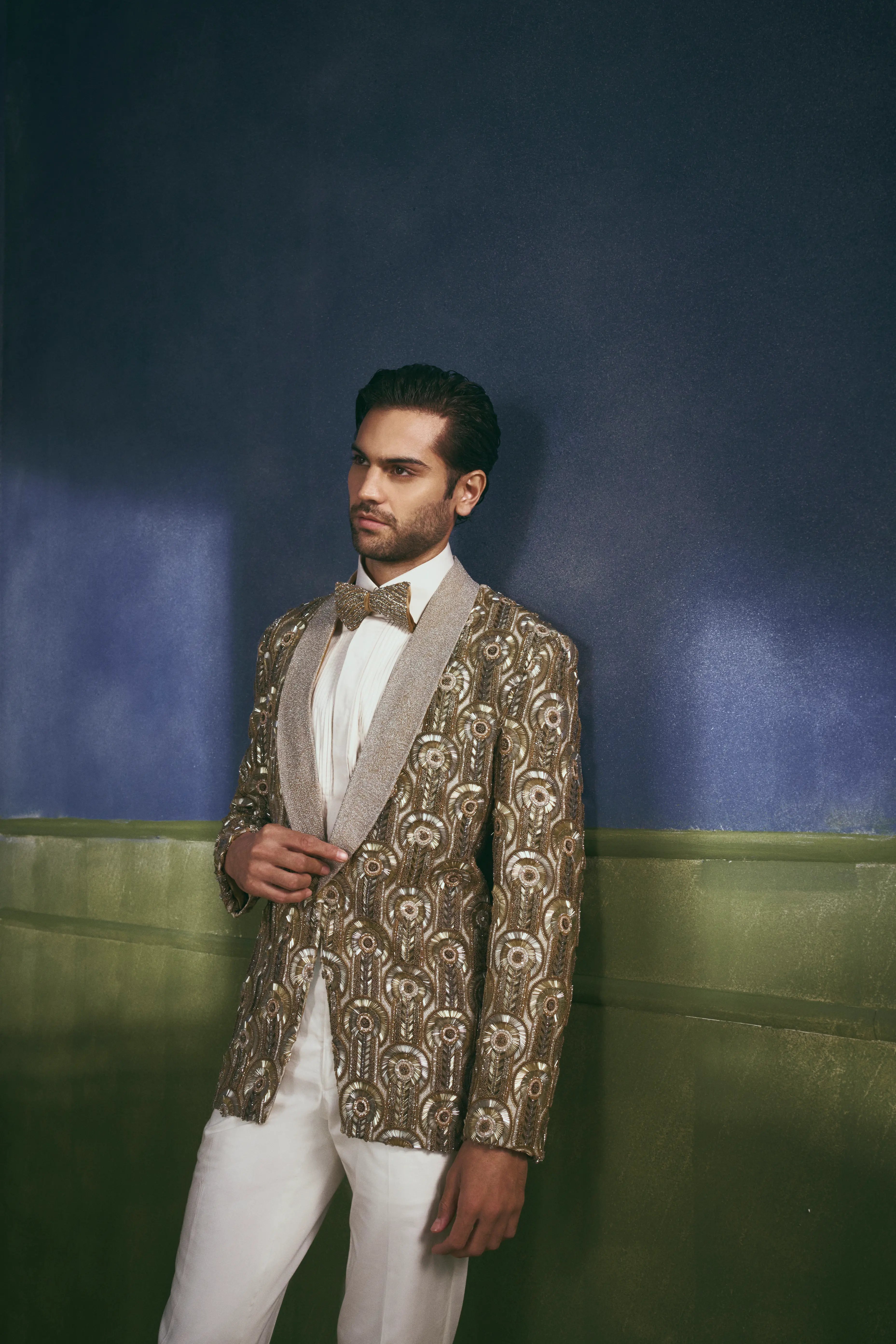 Darbar Crest Tuxedo