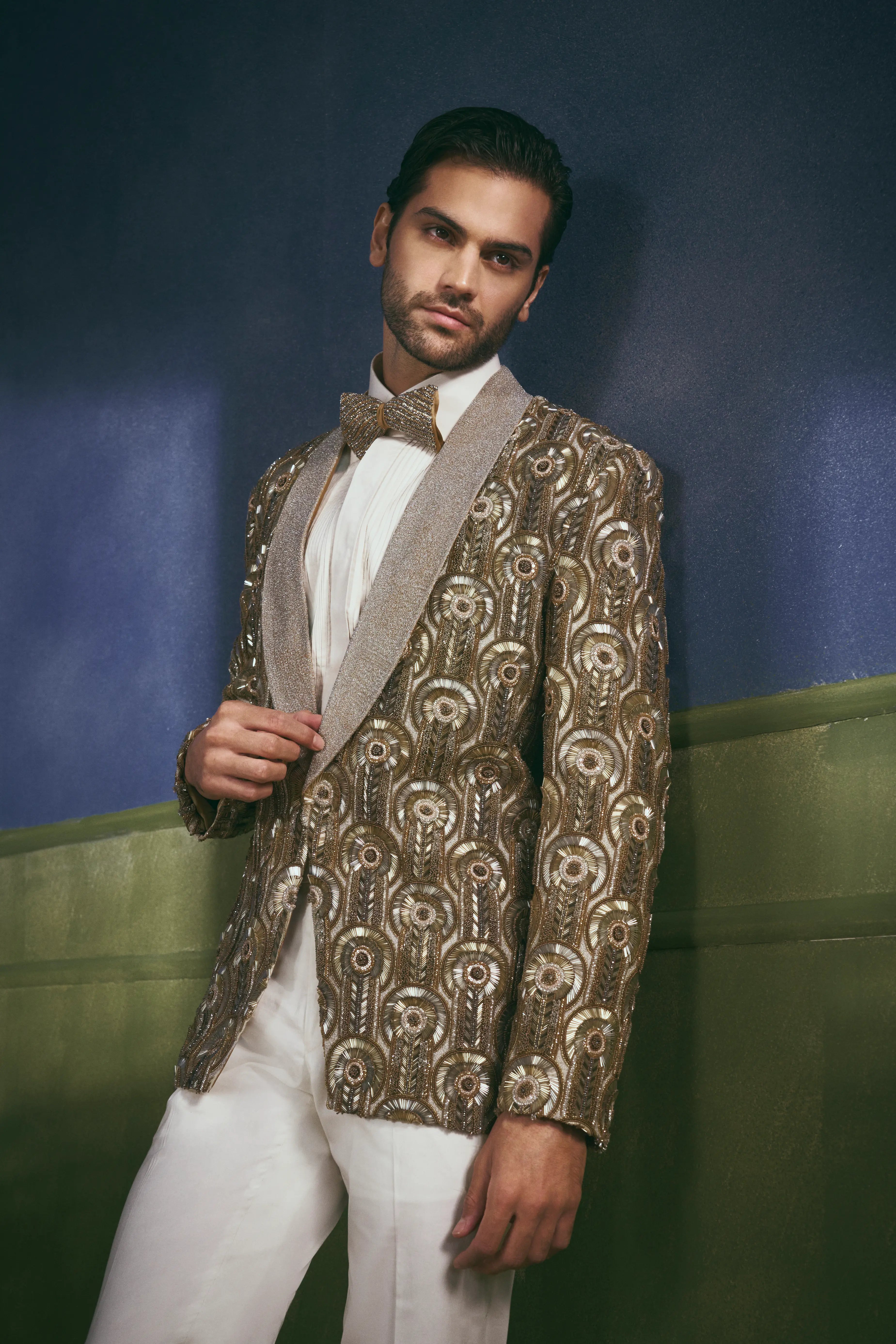 Darbar Crest Tuxedo