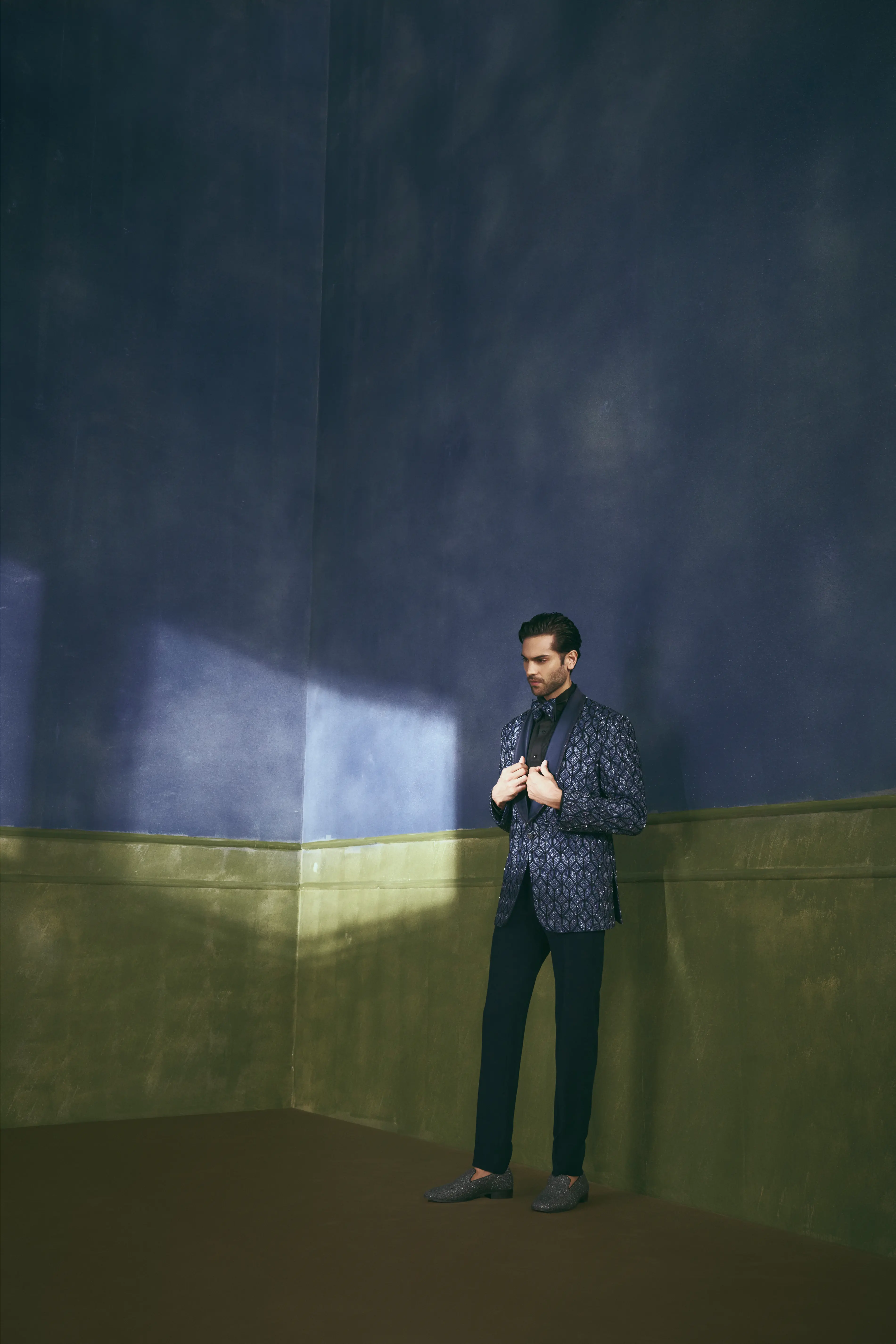 Royal Labyrinth Tuxedo
