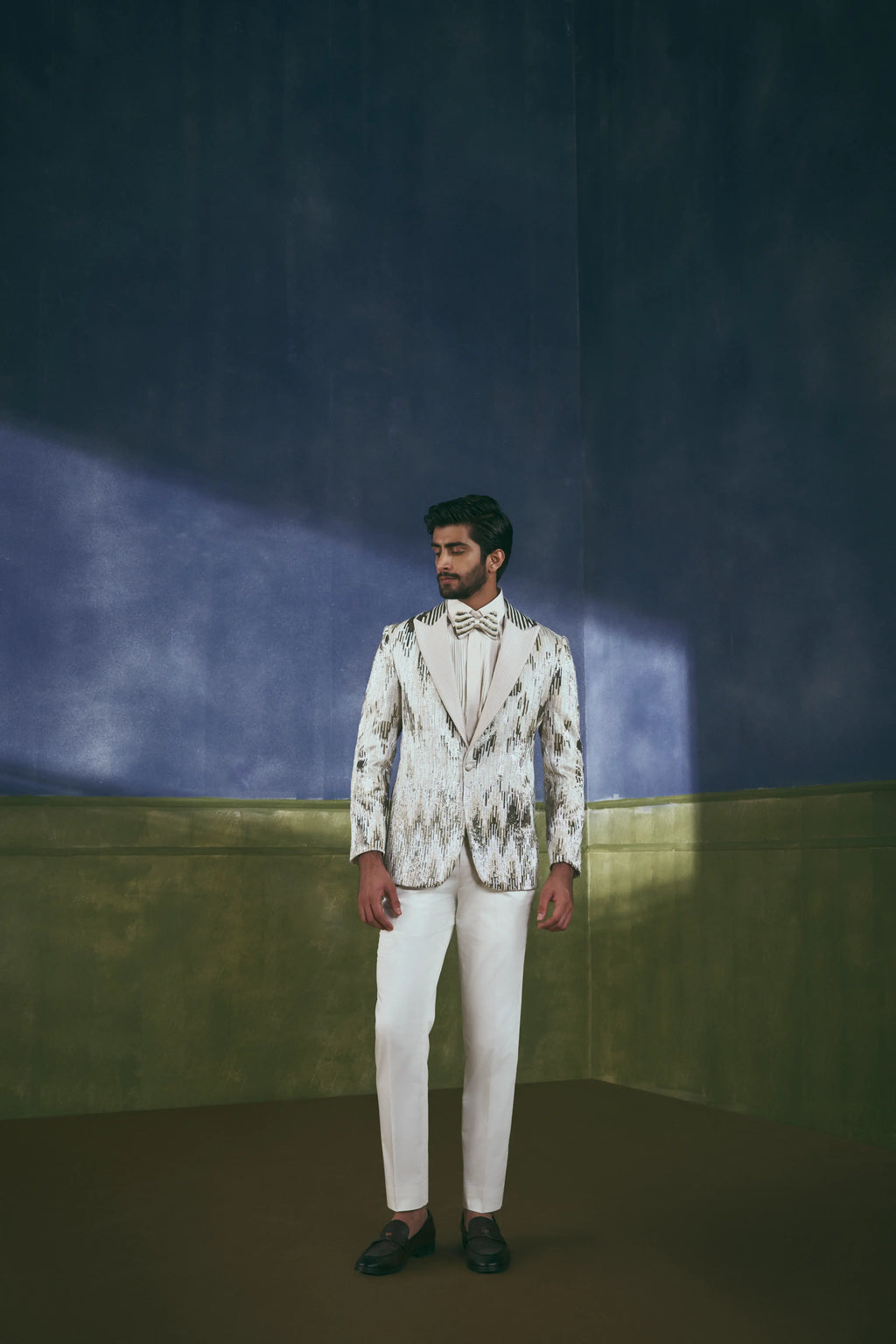 Gilt Staccato Tuxedo